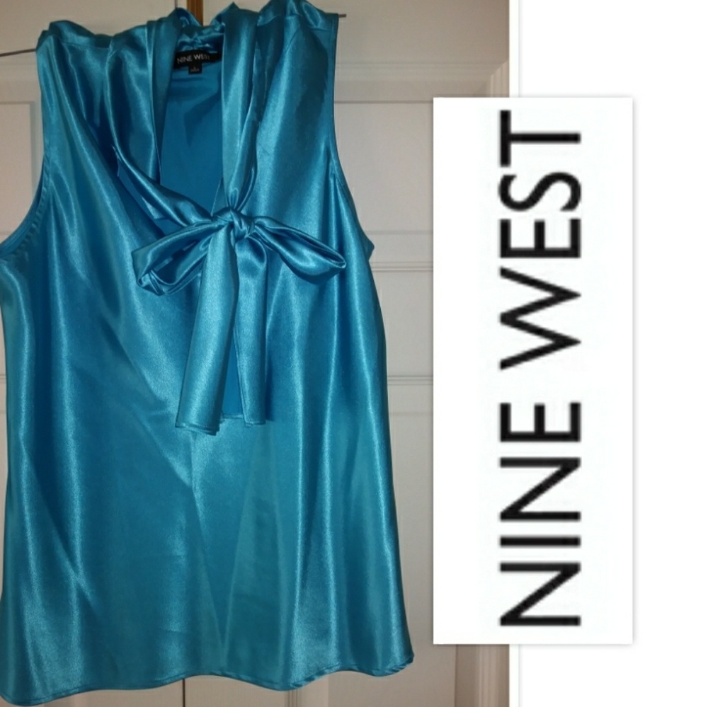 🎁 GIFTED 🎁Nine West Satin Top
